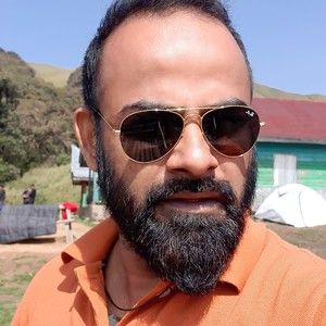 Meet your Posher, Amjad